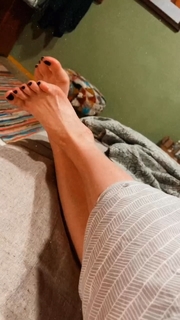 Zoya Berber feet photo thumbnail