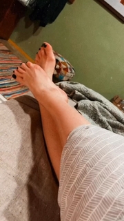 Zoya Berber feet photo thumbnail