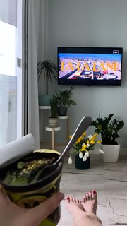 Zoya Berber feet photo thumbnail