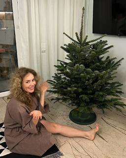 Zoya Berber feet photo thumbnail