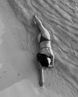 Zoya Berber feet photo thumbnail