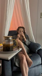 Zoya Berber feet photo thumbnail