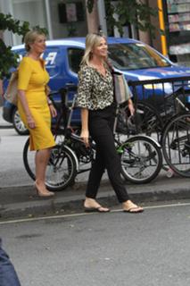 Zoë Ball feet photo 16