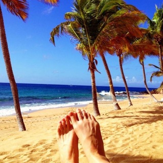 Zoë Ball feet photo 14