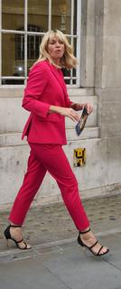 Zoë Ball feet photo 4