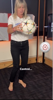 Zoë Ball feet photo 5