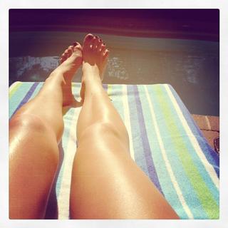 Zoë Belkin feet photo 1