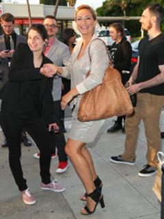 Zoë Bell feet photo thumbnail