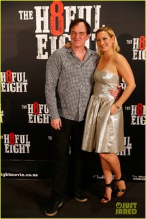 Zoë Bell feet photo thumbnail