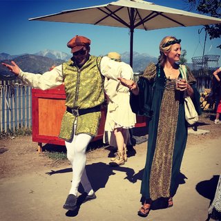 Zoë Bell feet photo thumbnail