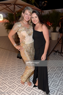 Zoë Bell feet photo thumbnail