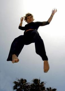 Zoë Bell feet photo thumbnail