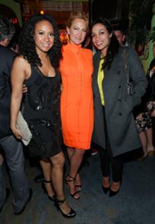 Zoë Bell feet photo thumbnail