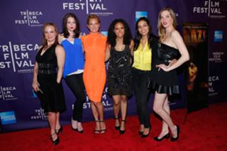 Zoë Bell feet photo thumbnail