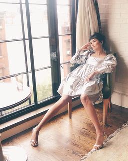 Zoë Chao feet photo 17