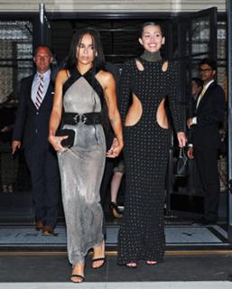 Zoë Kravitz feet photo thumbnail