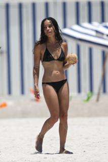 Zoë Kravitz feet photo thumbnail