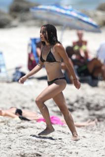 Zoë Kravitz feet photo thumbnail