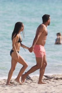 Zoë Kravitz feet photo thumbnail