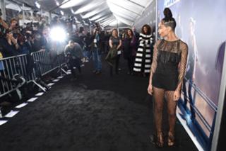Zoë Kravitz feet photo thumbnail