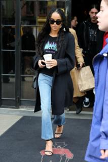 Zoë Kravitz feet photo thumbnail
