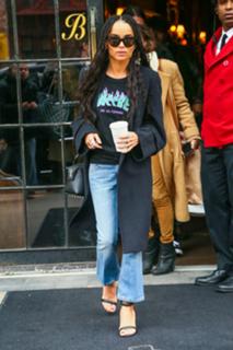 Zoë Kravitz feet photo thumbnail