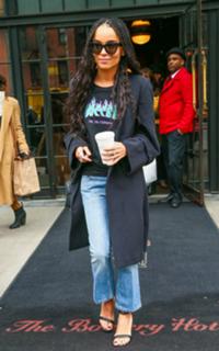 Zoë Kravitz feet photo thumbnail
