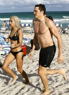 Zoë Kravitz feet photo thumbnail