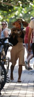 Zoë Kravitz feet photo thumbnail