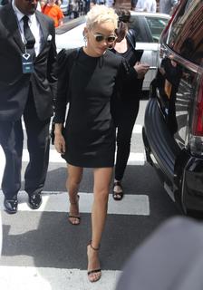Zoë Kravitz feet photo thumbnail
