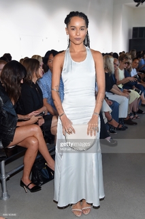 Zoë Kravitz feet photo thumbnail