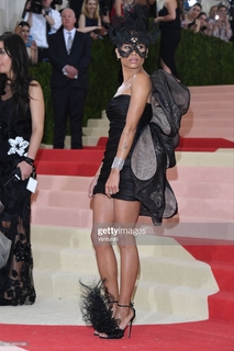 Zoë Kravitz feet photo thumbnail