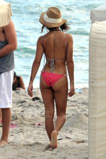 Zoë Kravitz feet photo thumbnail