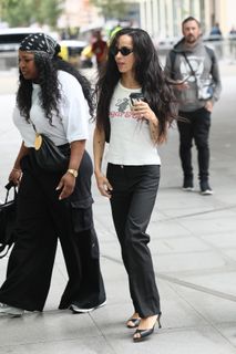 Zoë Kravitz feet photo thumbnail