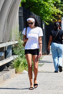 Zoë Kravitz feet photo 4