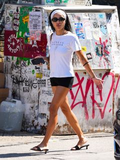 Zoë Kravitz feet photo 3