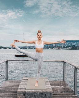 Zoë Pastelle Holthuizen feet photo 17