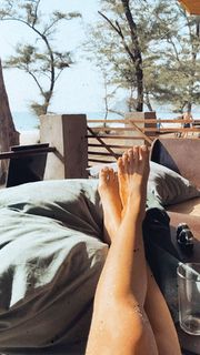 Zoë Pastelle Holthuizen feet photo 2