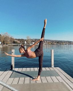 Zoë Pastelle Holthuizen feet photo 16