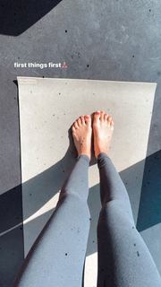 Zoë Pastelle Holthuizen feet photo 19