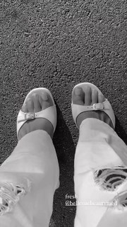 Zoë Pastelle Holthuizen feet photo 5