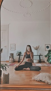 Zoë Pastelle Holthuizen feet photo 3