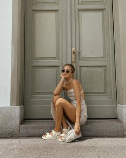 Zoë Pastelle Holthuizen feet photo 14