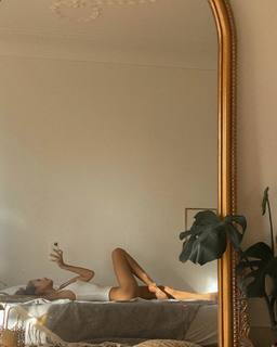 Zoë Pastelle Holthuizen feet photo 8