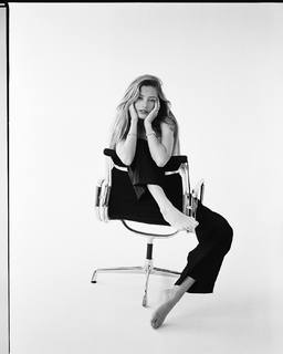 Zoë Pastelle Holthuizen feet photo 2