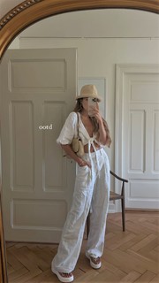 Zoë Pastelle Holthuizen feet photo 2