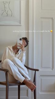 Zoë Pastelle Holthuizen feet photo 18