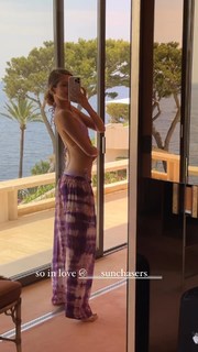 Zoë Pastelle Holthuizen feet photo 3