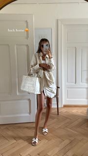 Zoë Pastelle Holthuizen feet photo 2