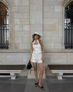 Zoë Pastelle Holthuizen feet photo 9